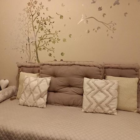 Au Petit Nid Froissart Bed & Breakfast Chimay Dış mekan fotoğraf