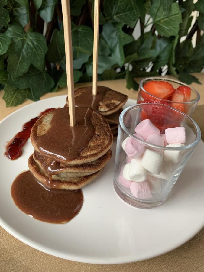 Au Petit Nid Froissart Bed & Breakfast Chimay Dış mekan fotoğraf
