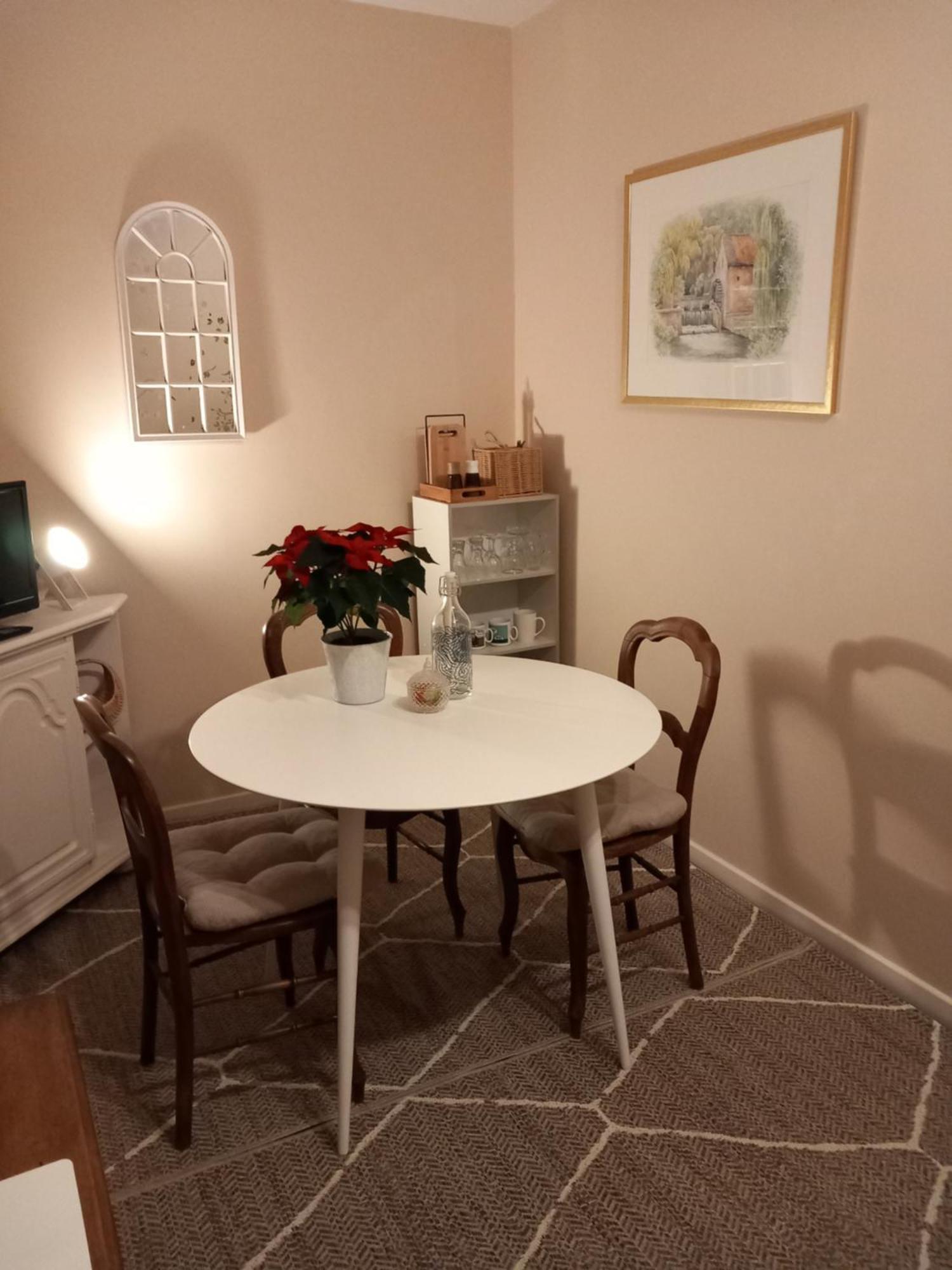 Au Petit Nid Froissart Bed & Breakfast Chimay Dış mekan fotoğraf