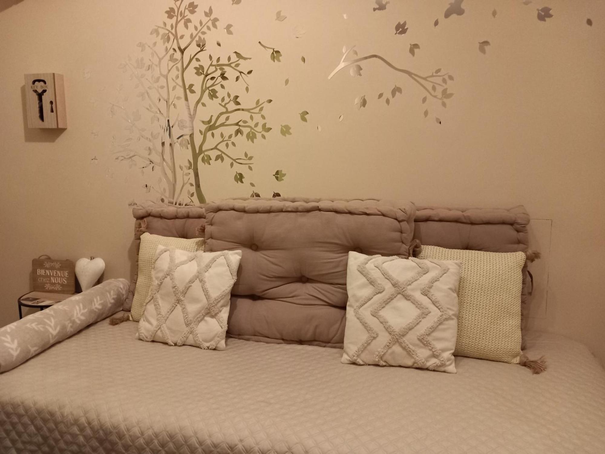 Au Petit Nid Froissart Bed & Breakfast Chimay Dış mekan fotoğraf
